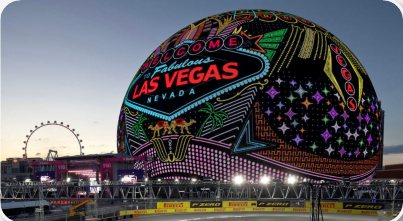 Esfera iluminada de Las Vegas durante o GP de Fórmula 1